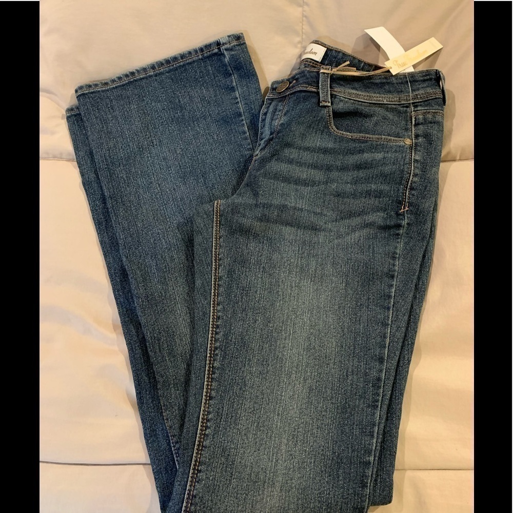 True Freedom size 7 Curvy Boot NWT Medium Wash